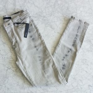 🌼 NWT J Brand Alana high-rise crop skinny jeans